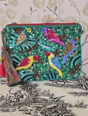 BETTY JOHNSON Green Sequin Parrot Embellished Clutch with Tassel